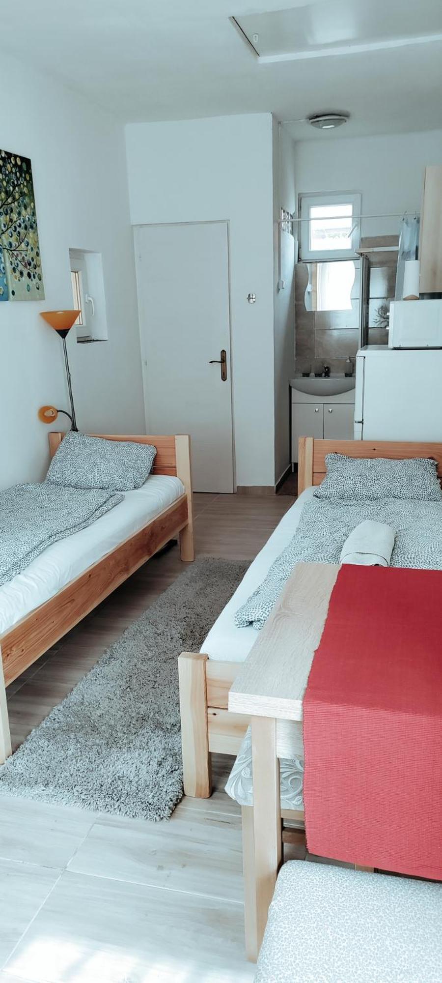 Napfény Apartmanház Balatonberény Quarto foto